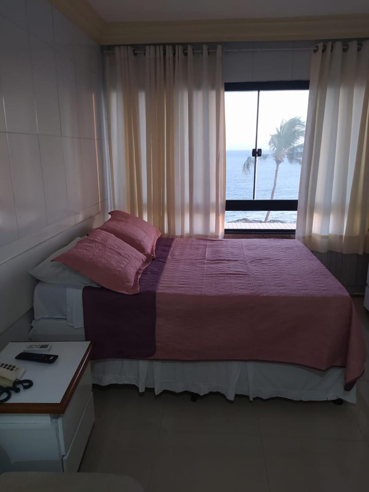 Apartamento Farol Barra Flat サルバドール エクステリア 写真